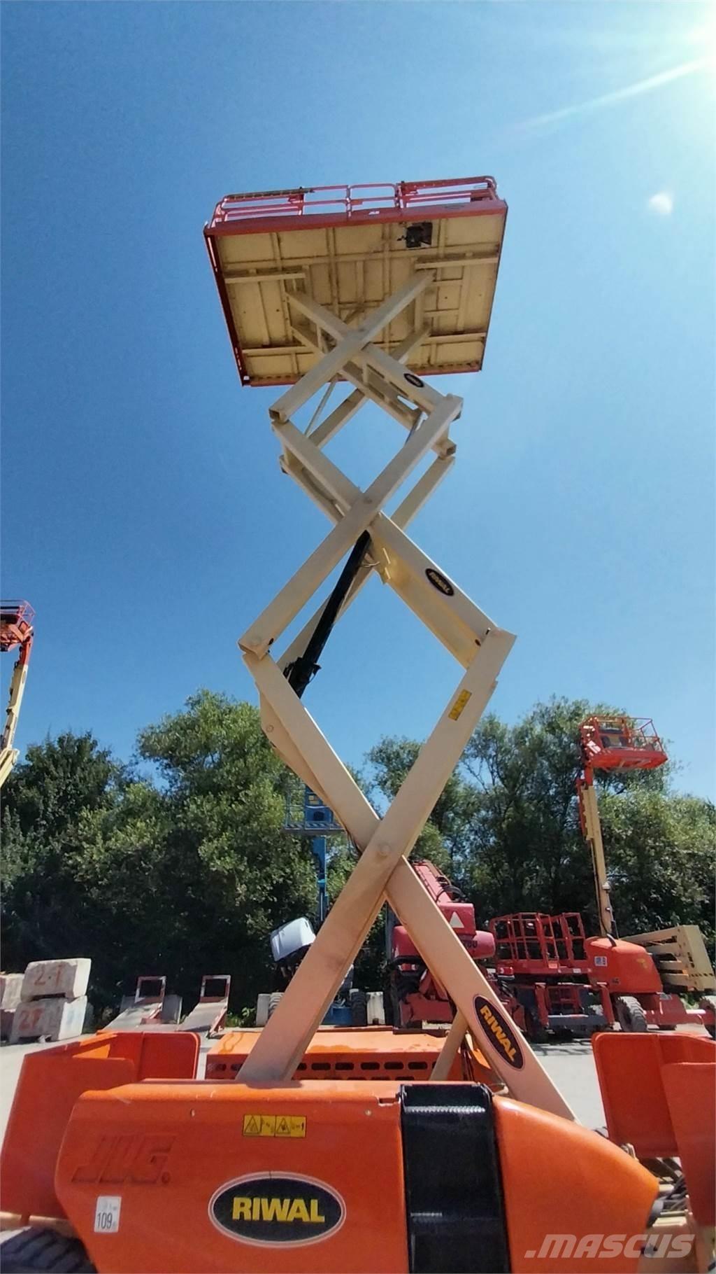 JLG 3394RT Ножничные подъемники