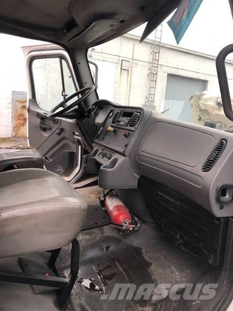 Freightliner m2 Грузовики-Фургоны