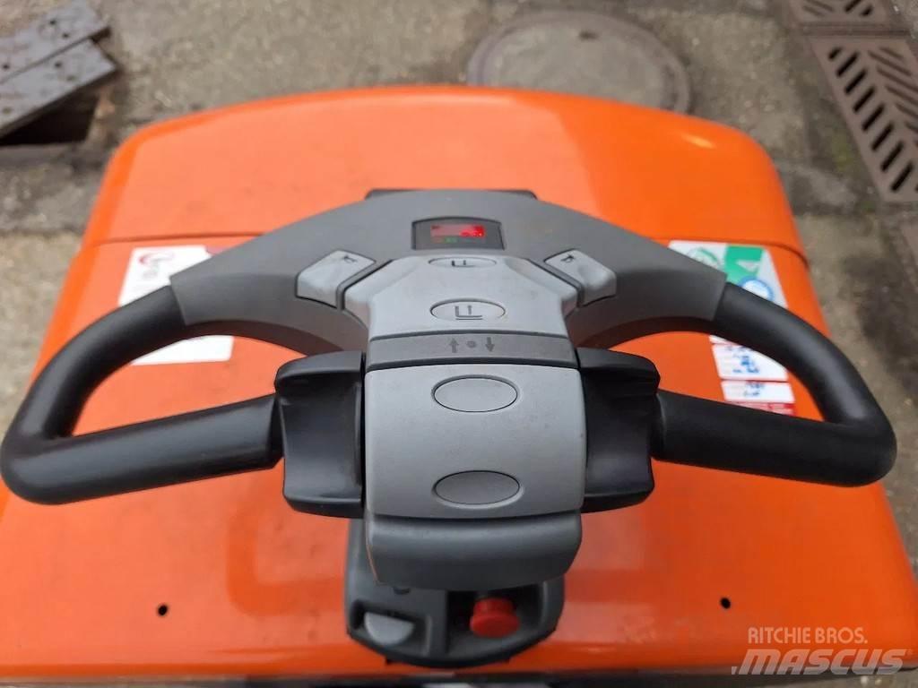 BT OSE120CB Вертикальные комплектовщики
