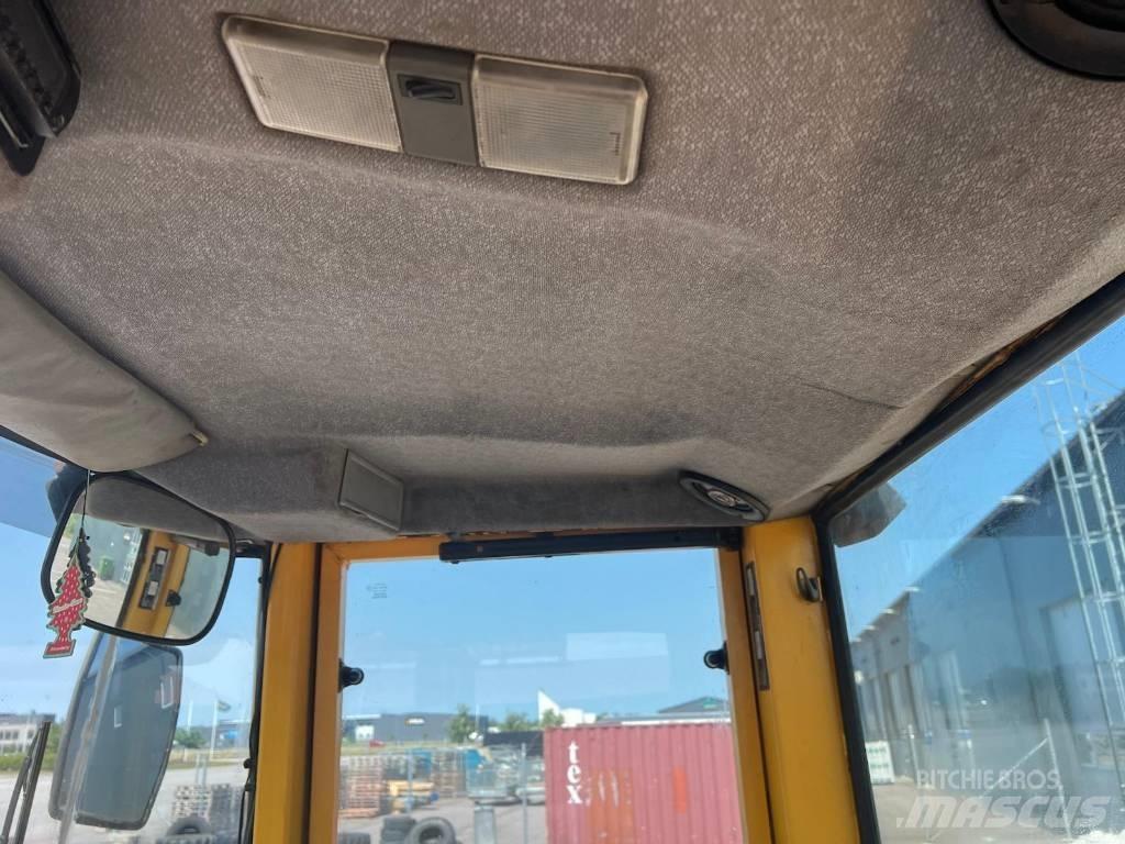 Volvo L 70 C Фронтальные погрузчики
