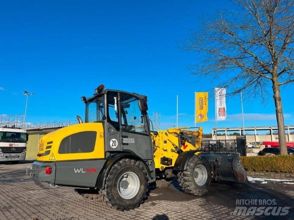 Wacker Neuson WL44 Фронтальные погрузчики