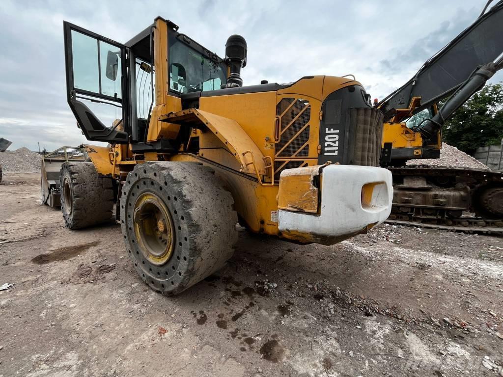 Volvo L 120 F Фронтальные погрузчики