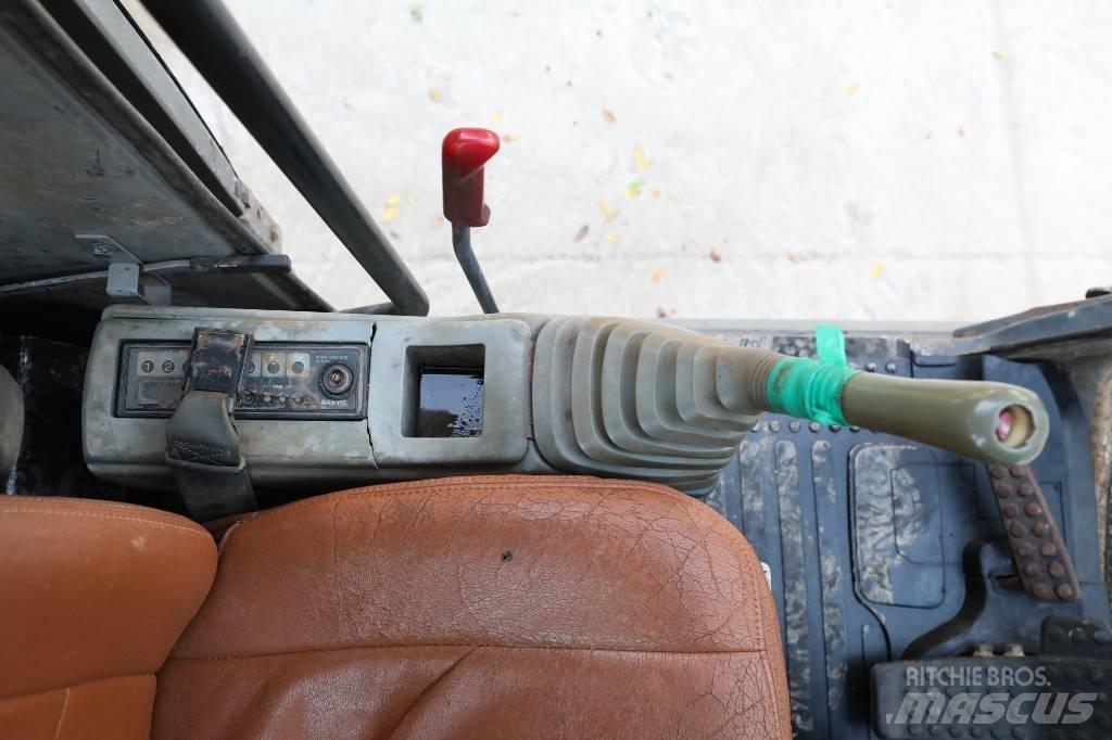 Hitachi EX 120-5 Гусеничные экскаваторы