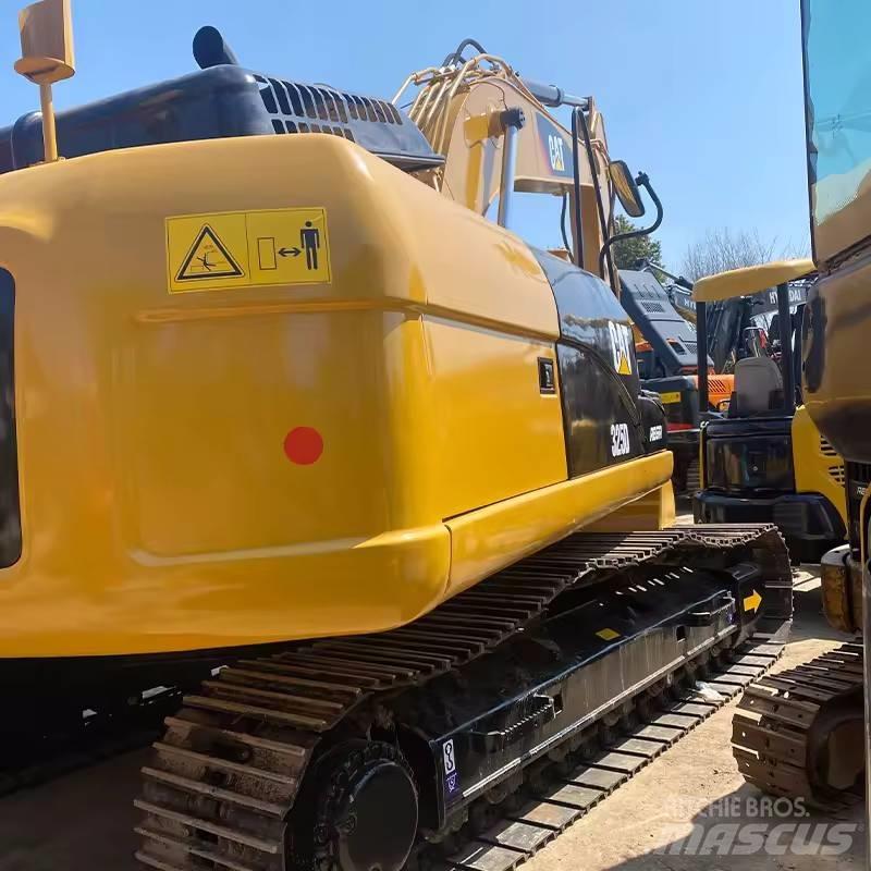 CAT 325 D Гусеничные экскаваторы