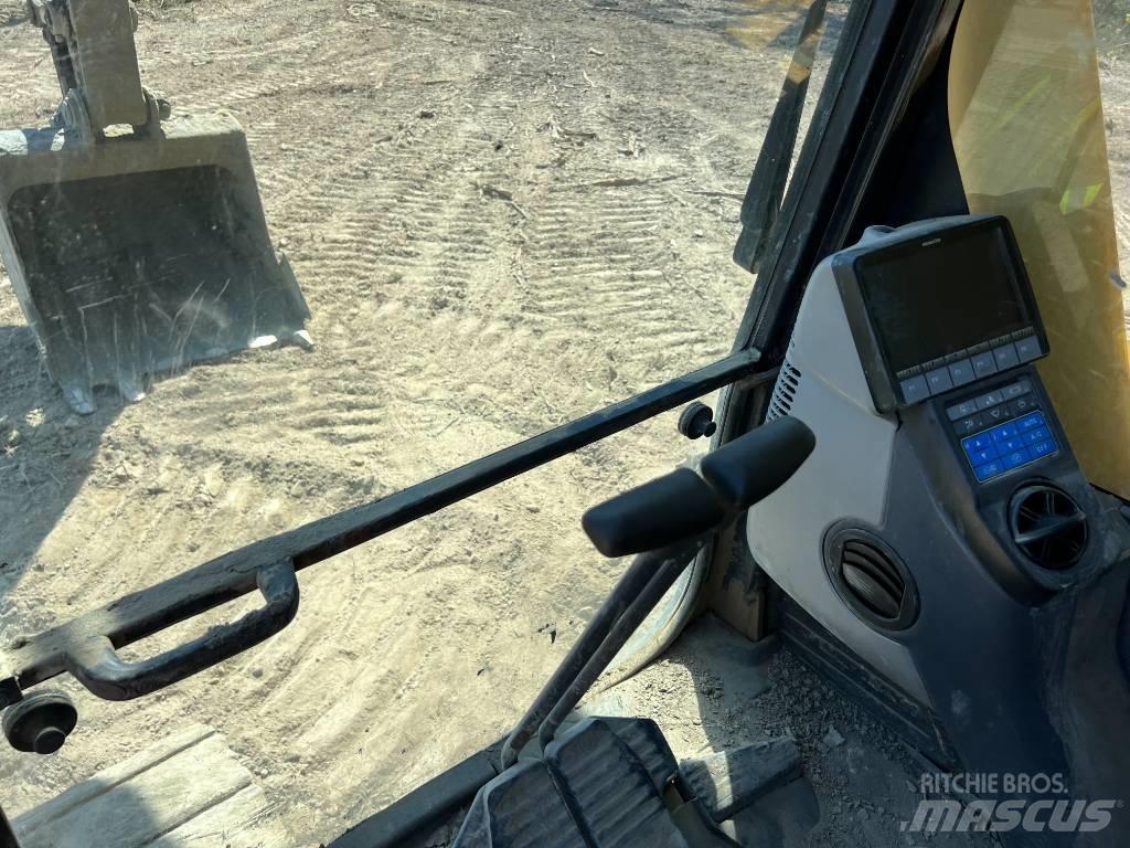 Komatsu PC240LC-10 Гусеничные экскаваторы