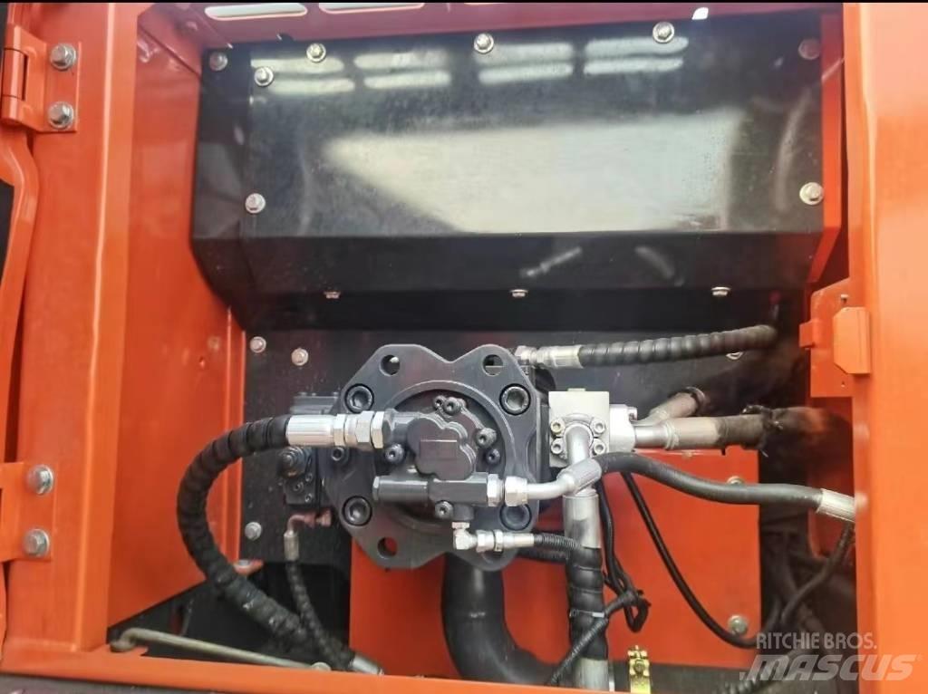 Doosan DX225 Гусеничные экскаваторы