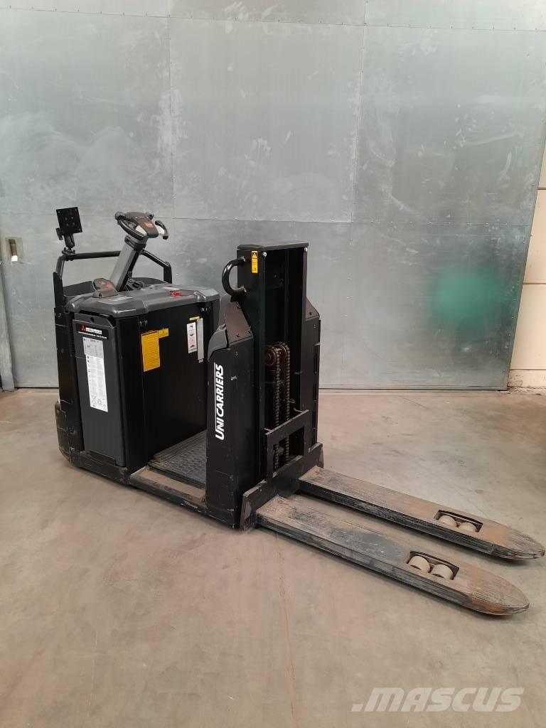 UniCarriers OEP120 Горизонтальные комплектовщики