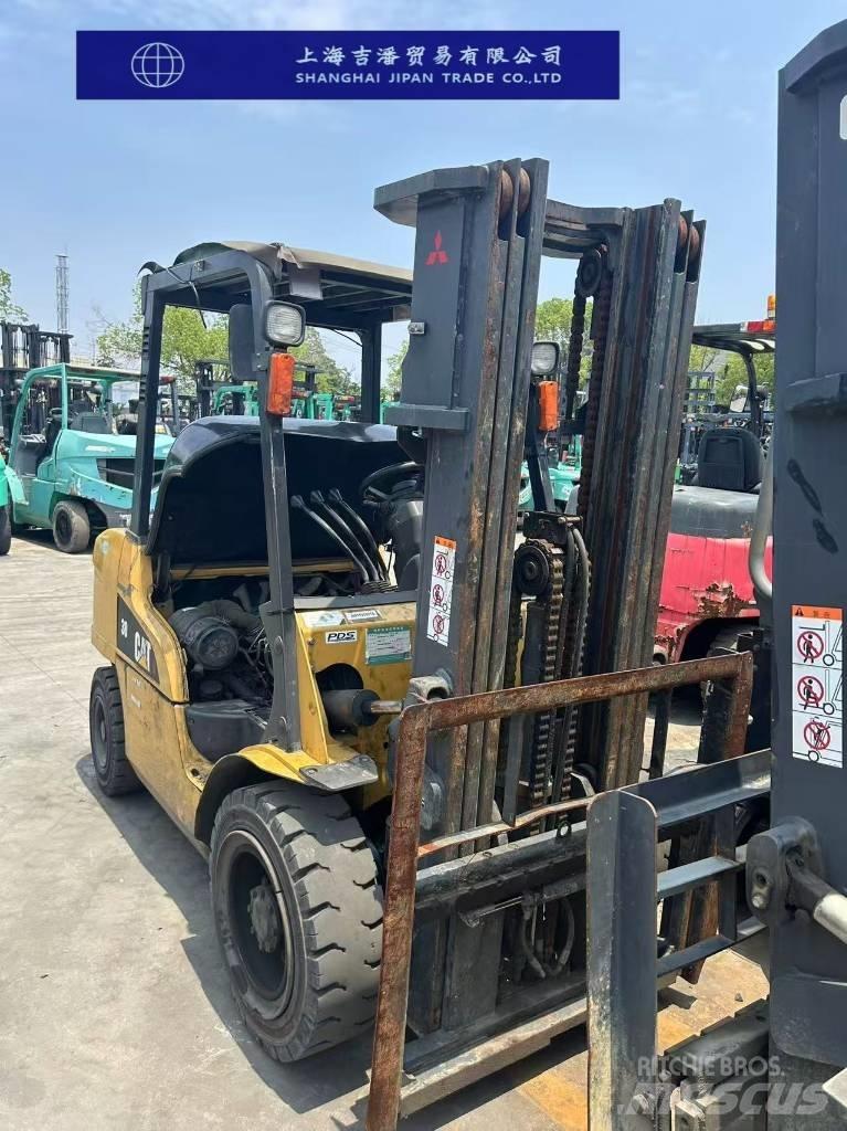 CAT 30 Дизельные погрузчики