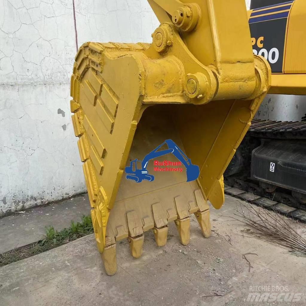 CAT 323D Гусеничные экскаваторы