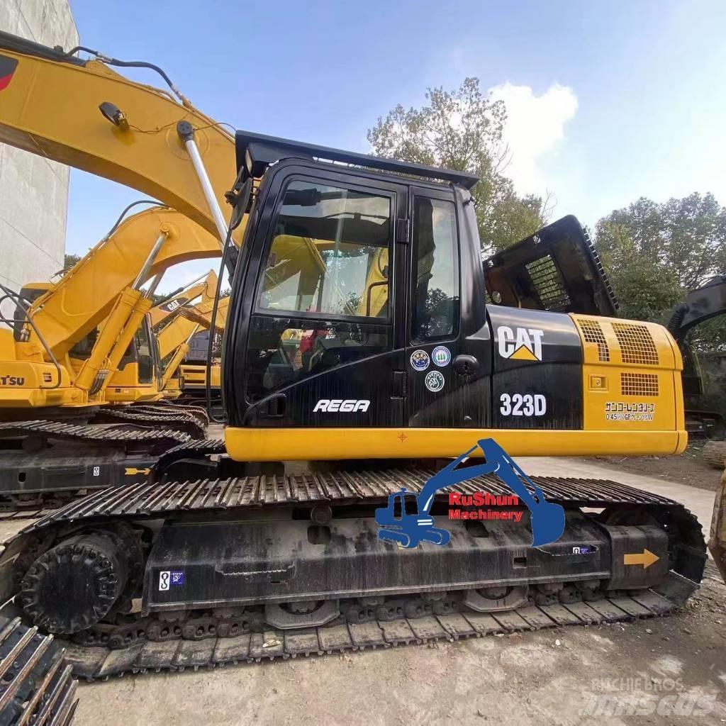 CAT 323D Гусеничные экскаваторы