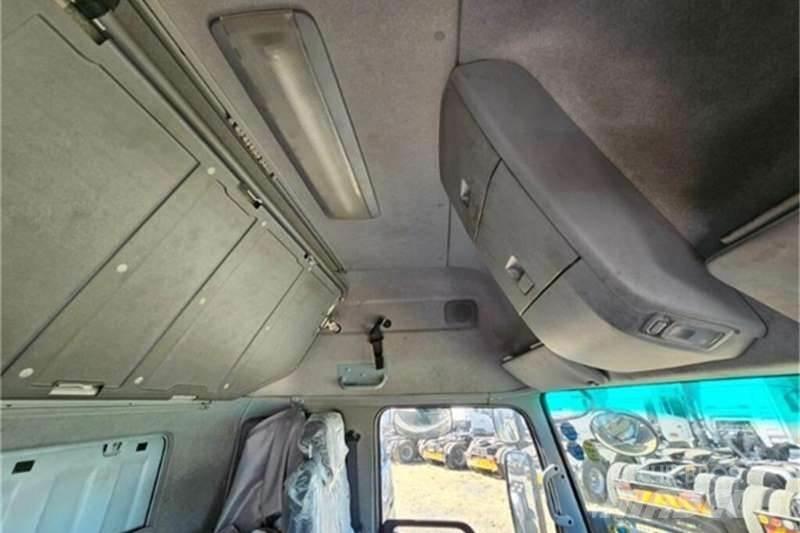 UD TRUCKS QUON Специальные грузовики