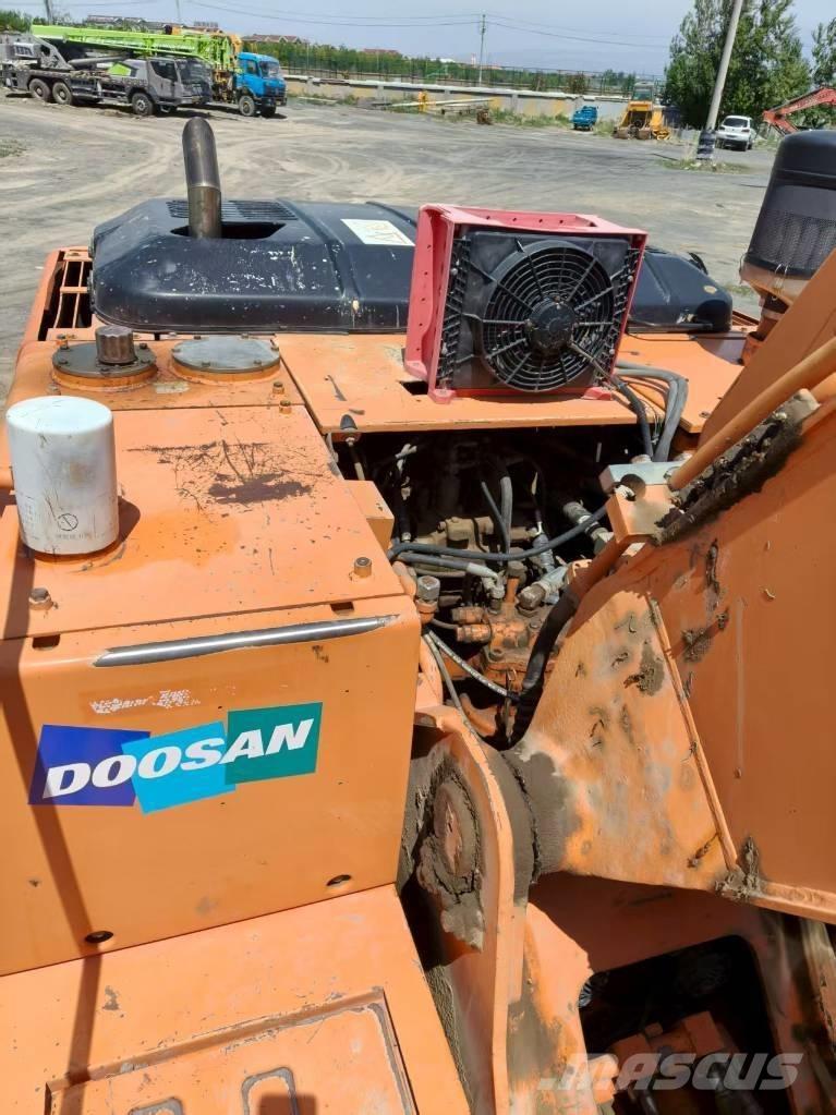 Doosan DH210W-7 Колёсные экскаваторы