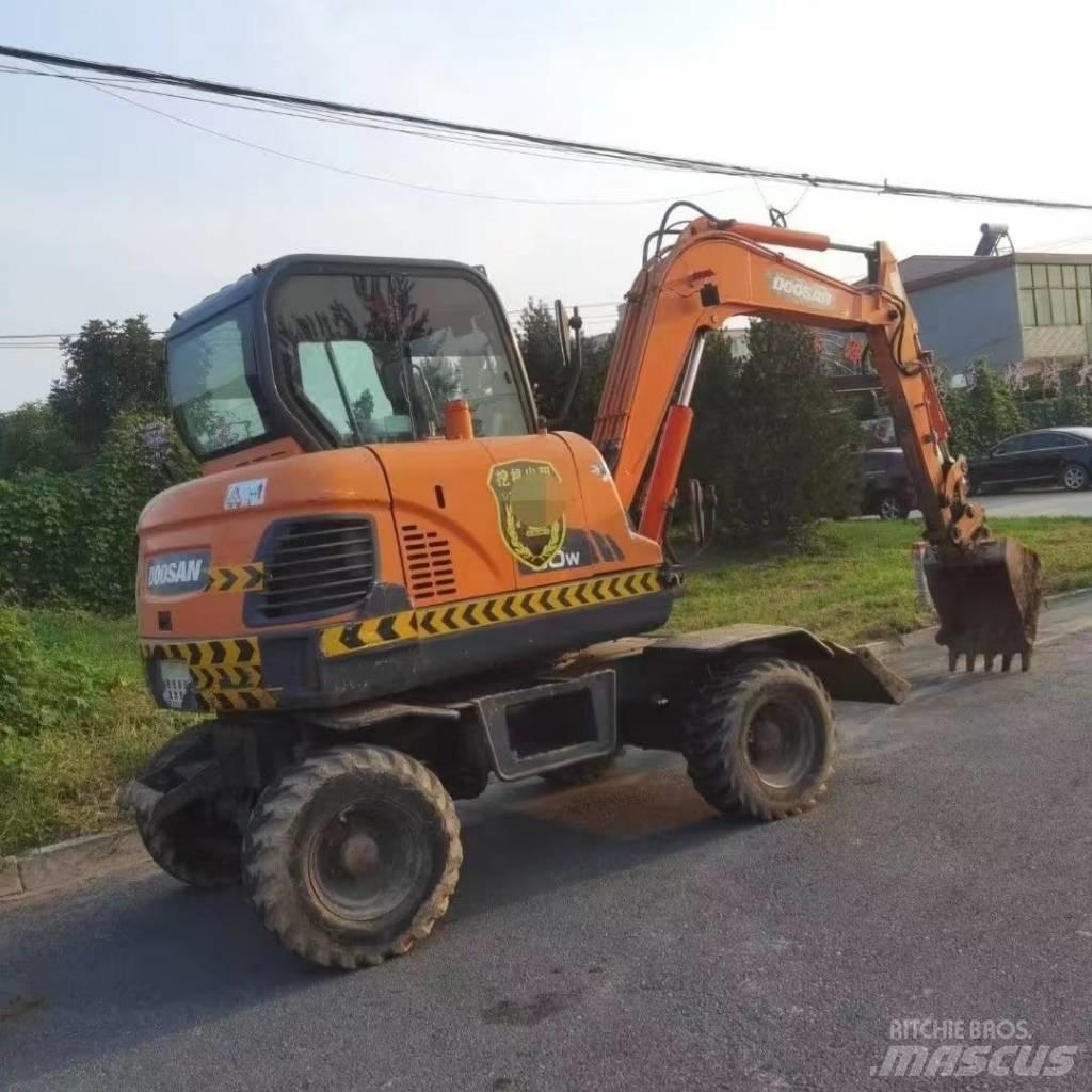 Doosan DX60W Колёсные экскаваторы
