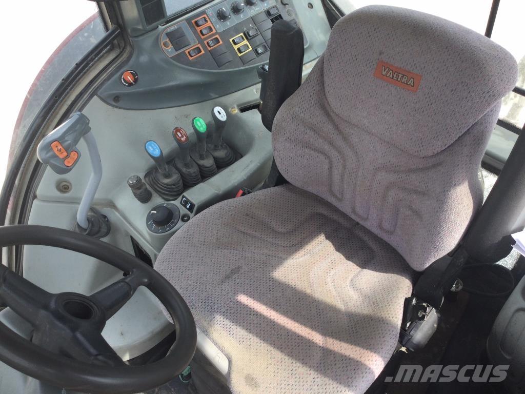 Valtra N123 Трактора