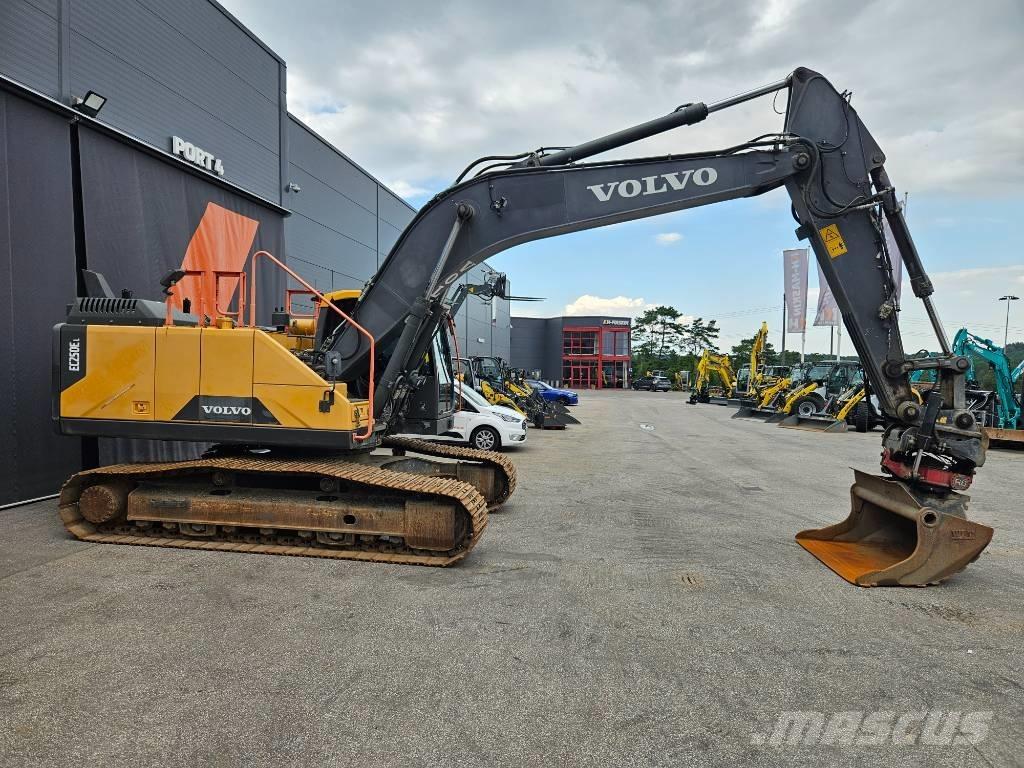 Volvo EC 250 EL Гусеничные экскаваторы