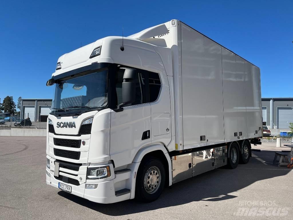 Scania R590 Грузовики-Фургоны