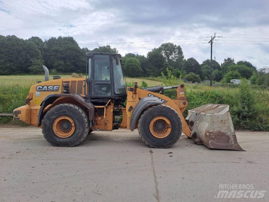 CASE 921 F Фронтальные погрузчики