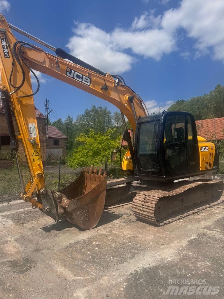 JCB JS 131 LC Гусеничные экскаваторы