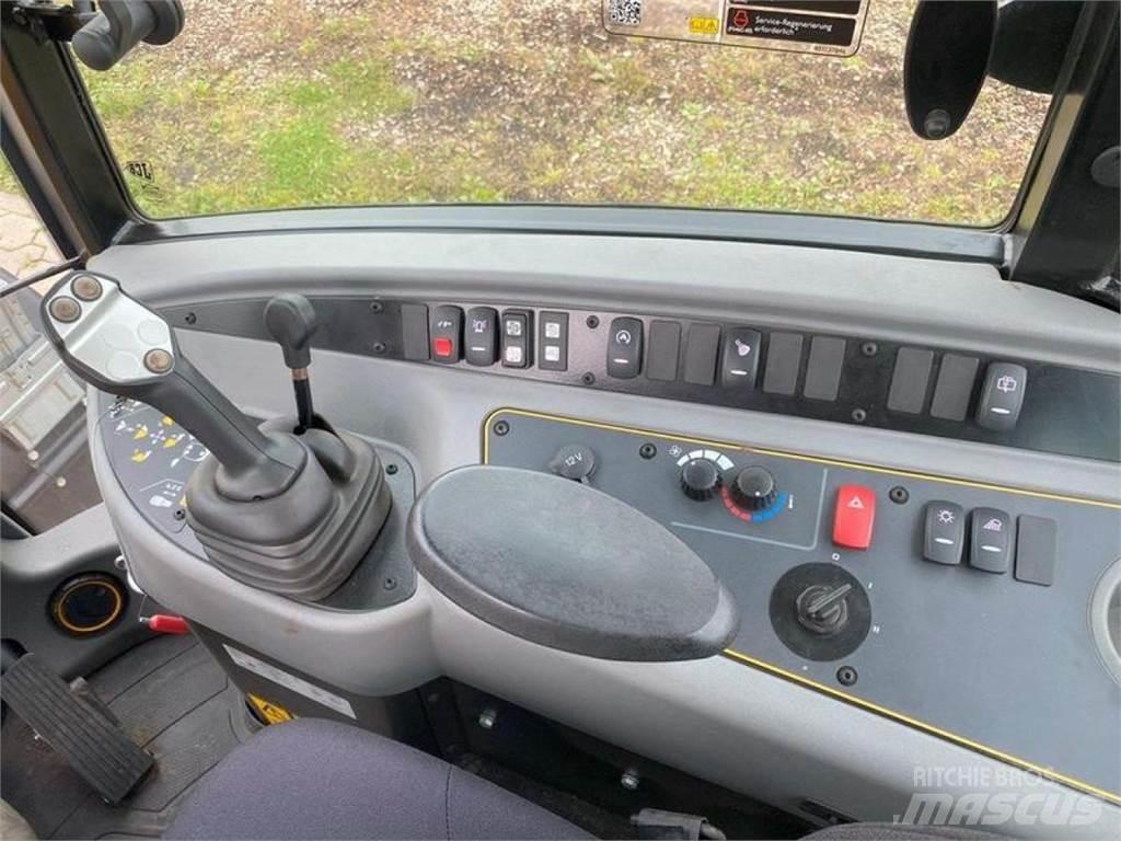 JCB 406 AGRI Фронтальные погрузчики