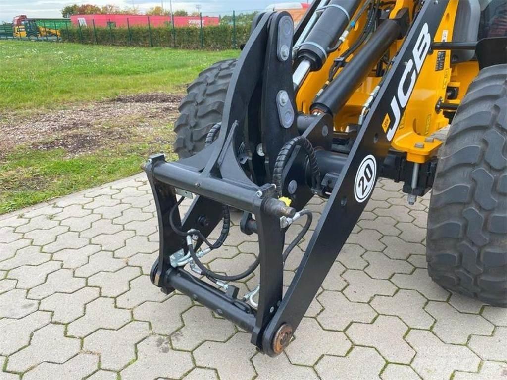 JCB 406 AGRI Фронтальные погрузчики