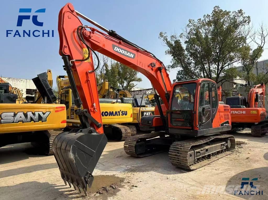 Doosan DX 140 LC Гусеничные экскаваторы