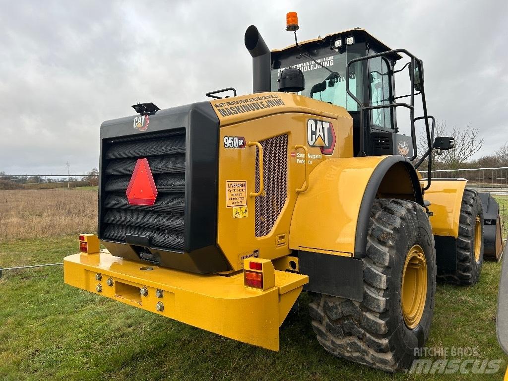 CAT 950 GC Фронтальные погрузчики