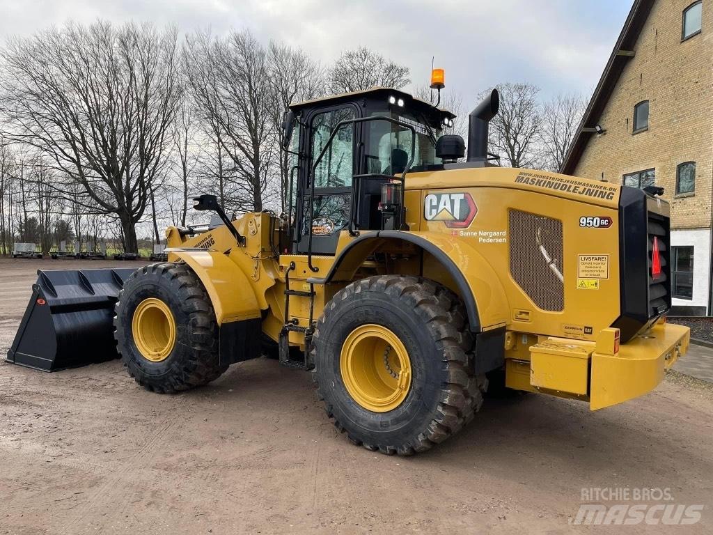 CAT 950 GC Фронтальные погрузчики