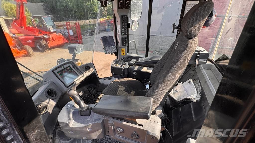 CAT 972 K Фронтальные погрузчики