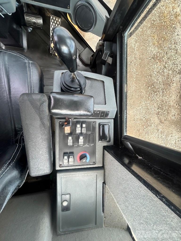 CAT 924 G Фронтальные погрузчики