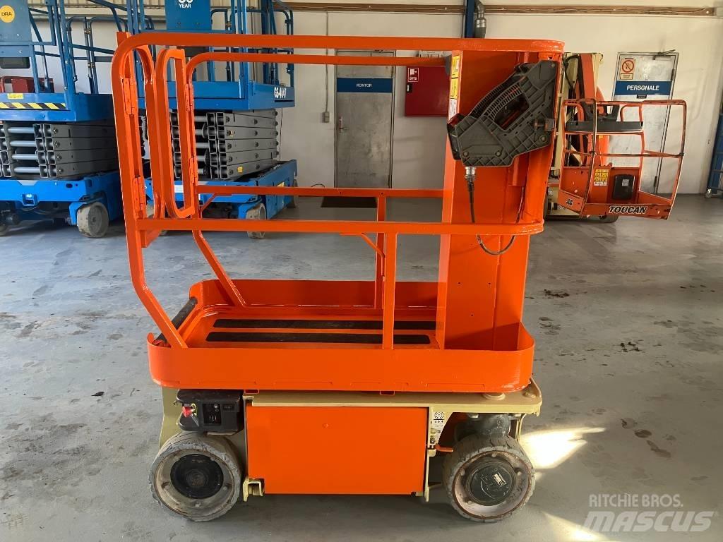 JLG 1230 ES Вертикальные мачтовые подъемники