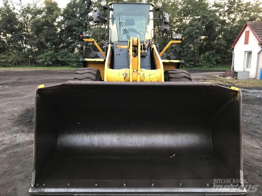 Komatsu WA320-5H Фронтальные погрузчики