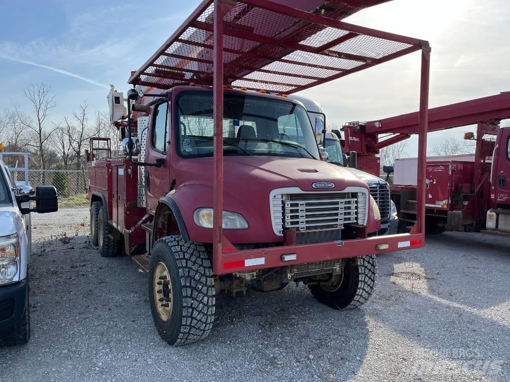 Freightliner M2-106 Автовышки