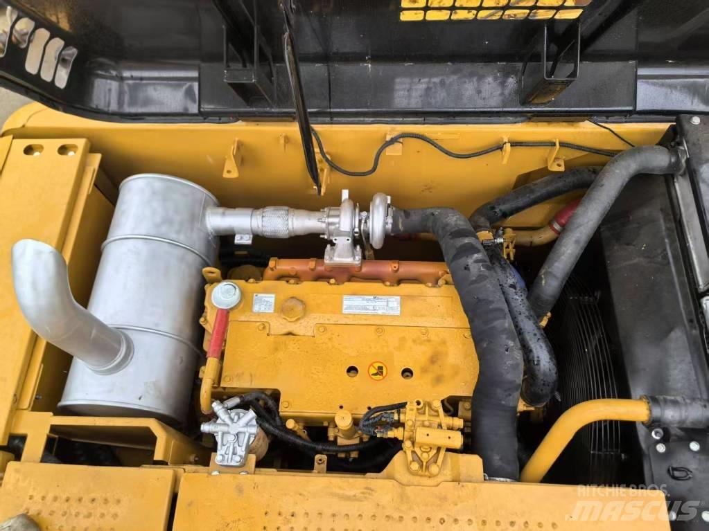 CAT 320D2 Малые экскаваторы 7т-12т