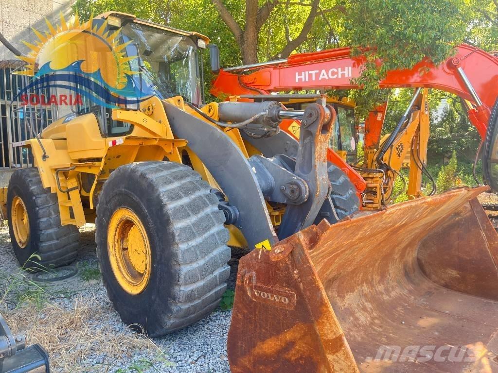Volvo L 120 F Фронтальные погрузчики