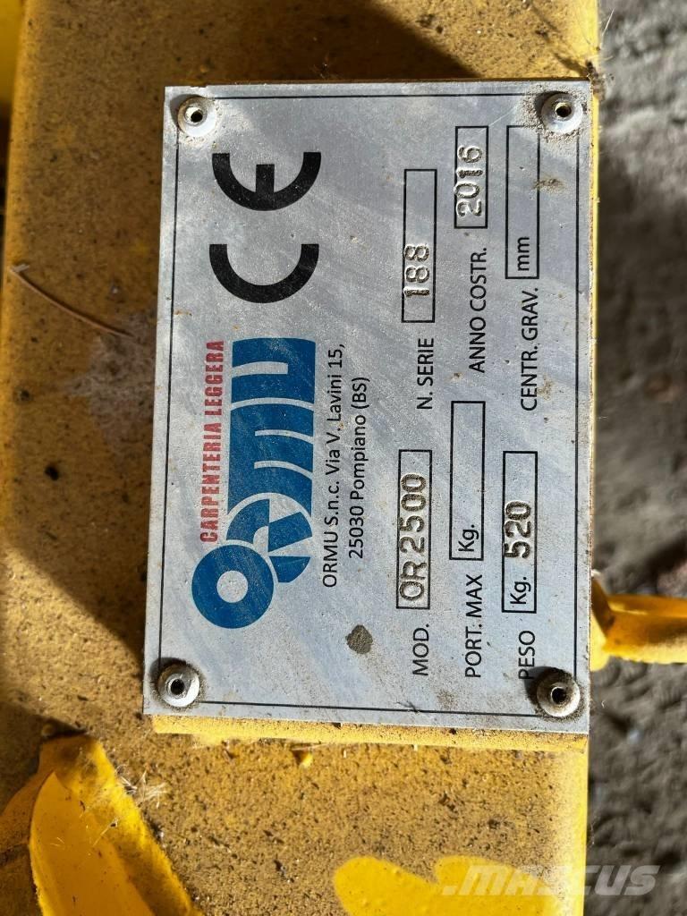  ORMU LAMA NEVE 2500 Снежные отвалы и плуги