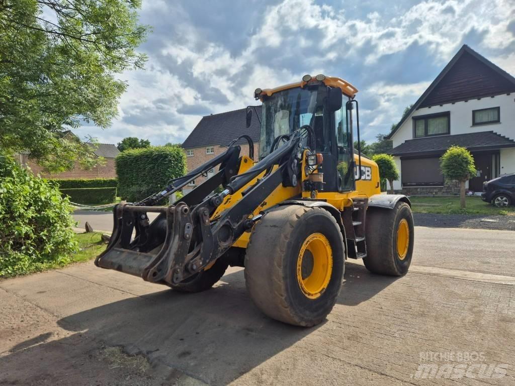 JCB 416 HT Фронтальные погрузчики