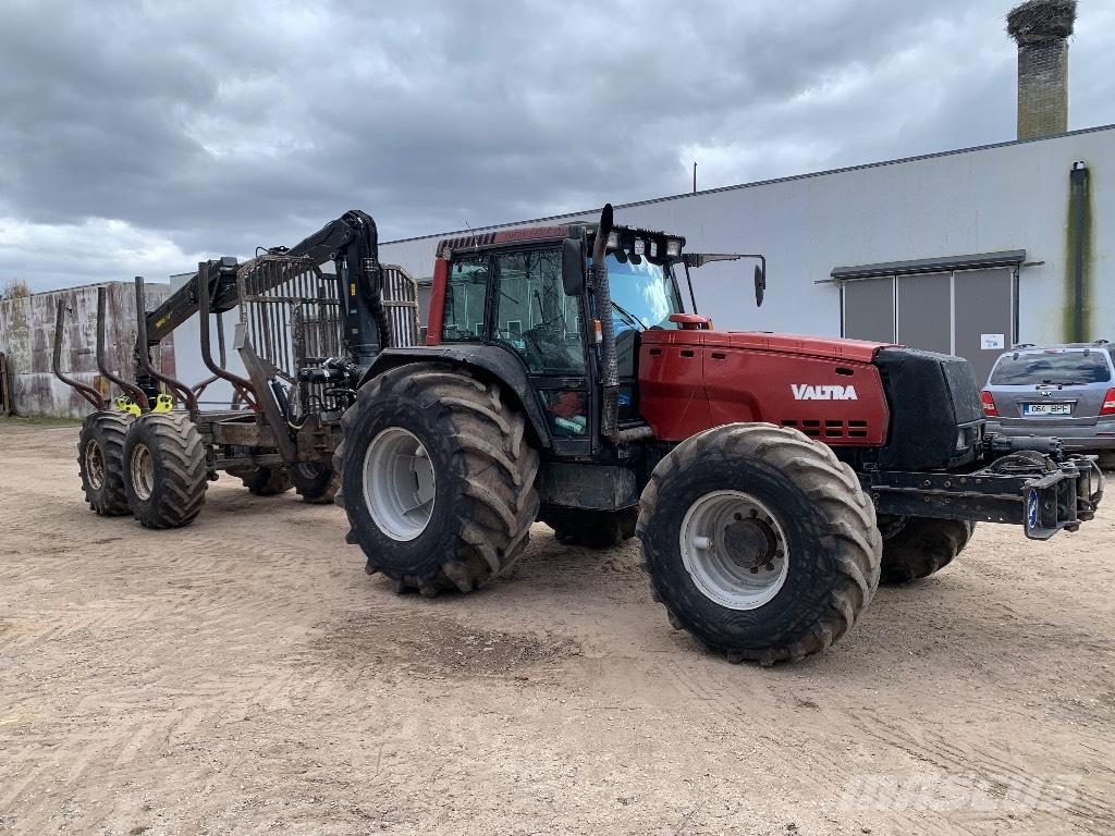 Valtra 8950 Лесохозяйственные тракторы