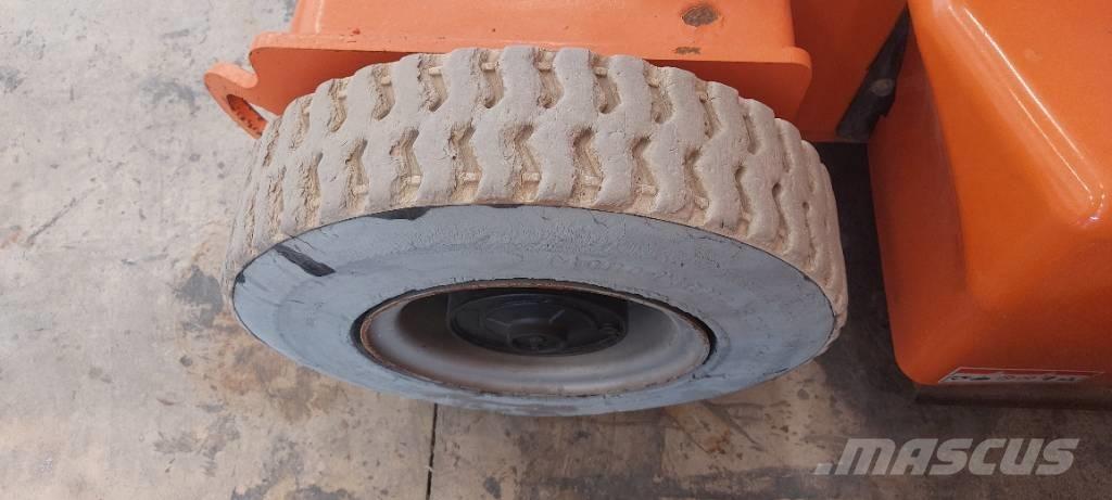 JLG E 400 AJPN Коленчатые подъемники