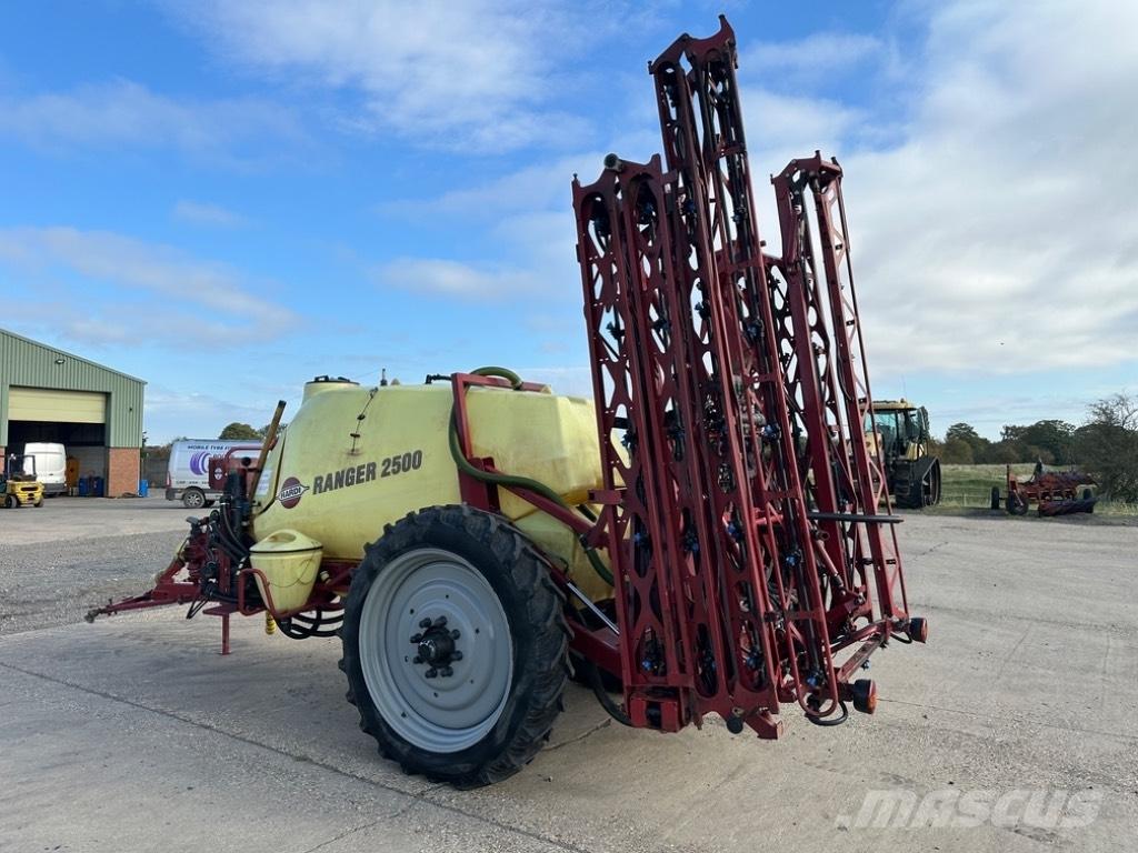 Hardi Ranger 2500 Прицепные опрыскиватели