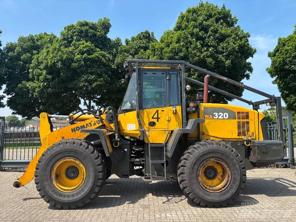 Komatsu WA 320-5 Фронтальные погрузчики