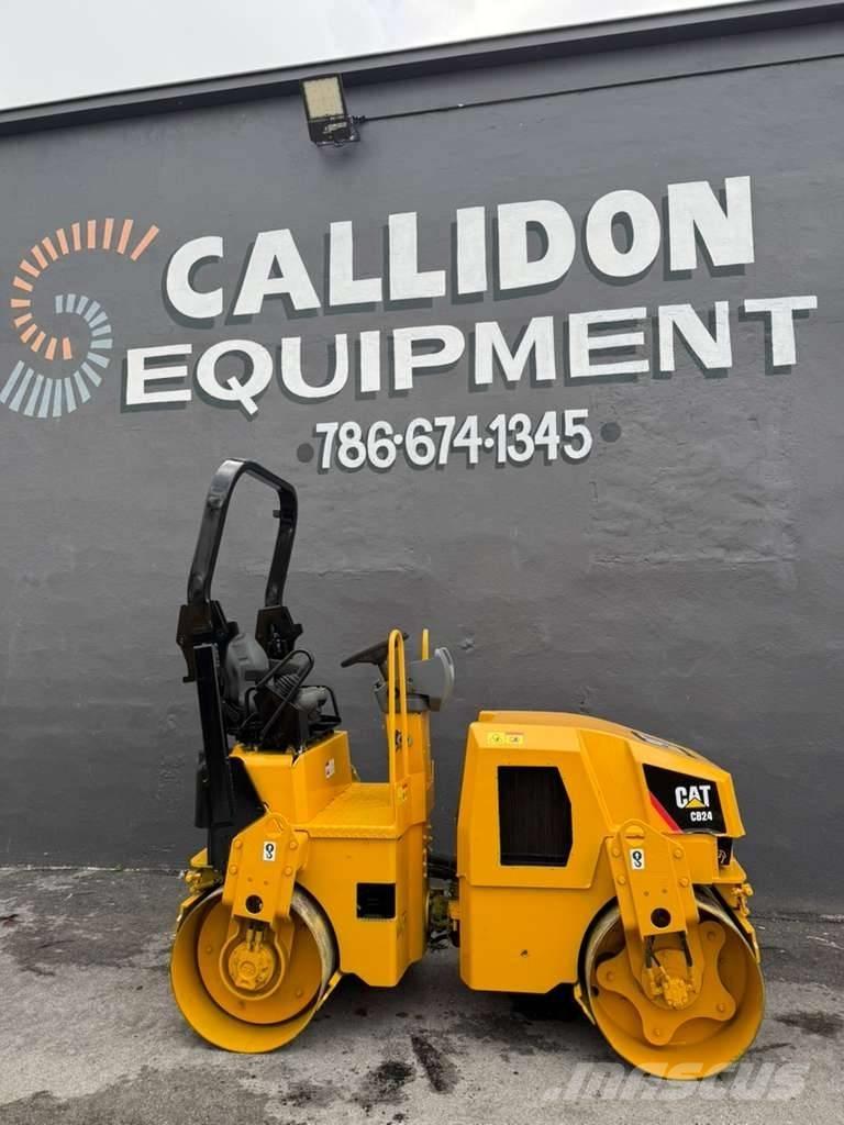 CAT CB 24 Катки тротуарные