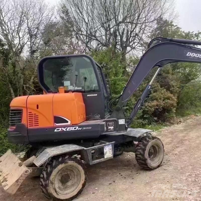 Doosan dx60w Колёсные экскаваторы