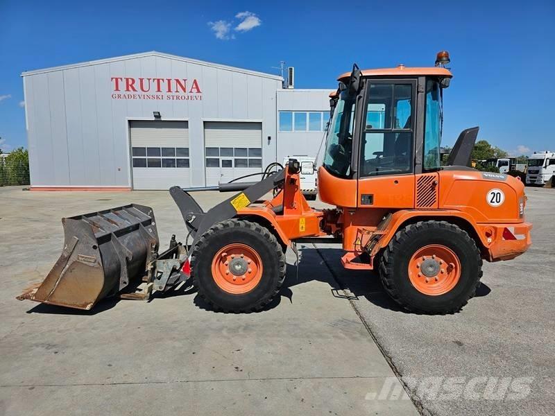 Volvo L 30 G Фронтальные погрузчики