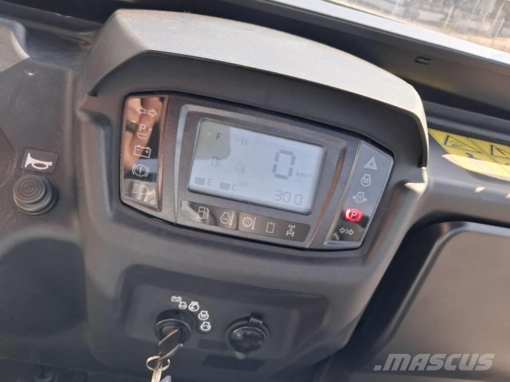 Kubota RTV-X 1110 Коммунальные машины