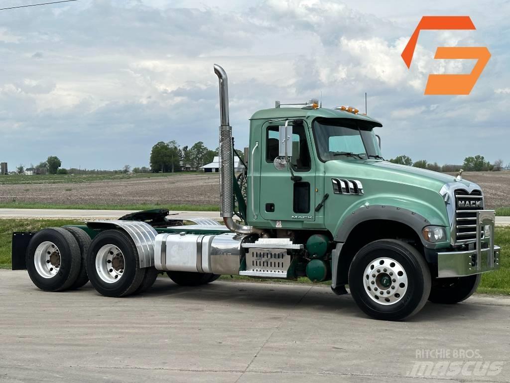 Mack GU713 Седельные тягачи