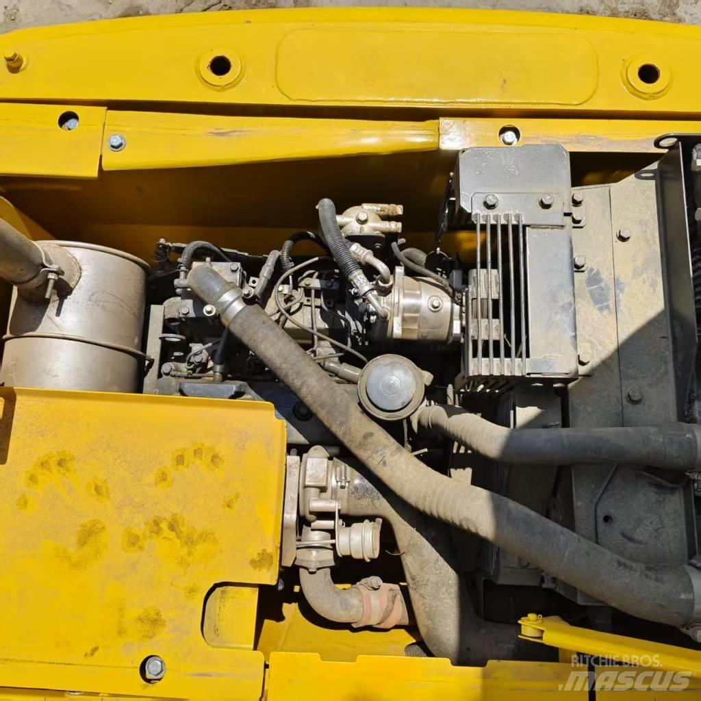 Komatsu PC 130 Гусеничные экскаваторы