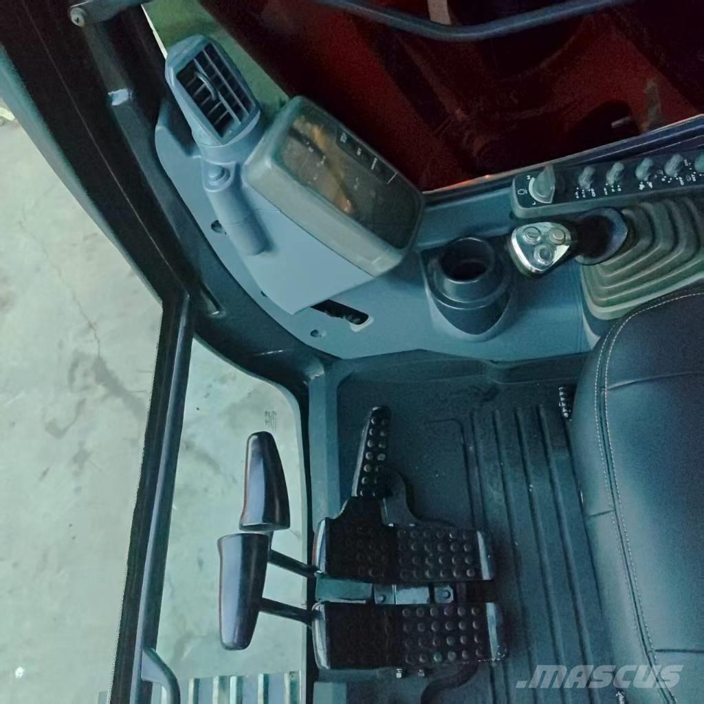 Hitachi ZX 120 Гусеничные экскаваторы