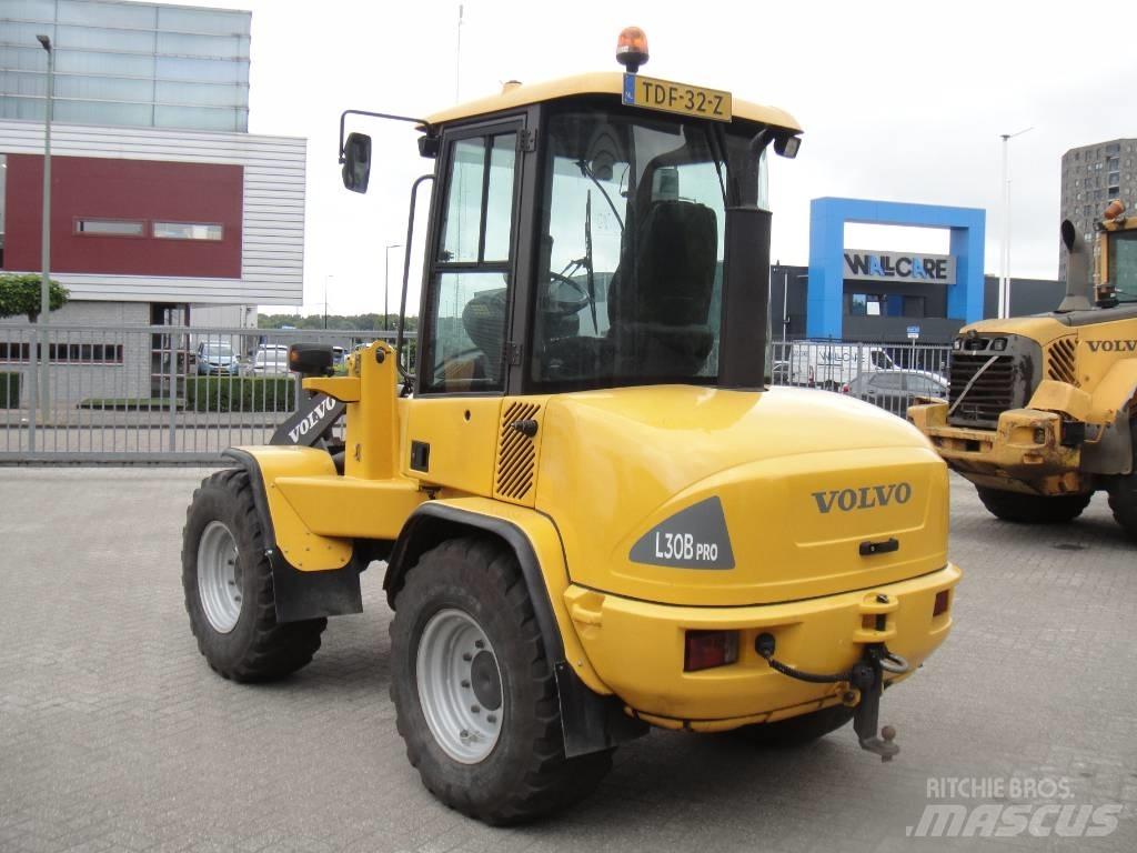 Volvo L 30 B Фронтальные погрузчики