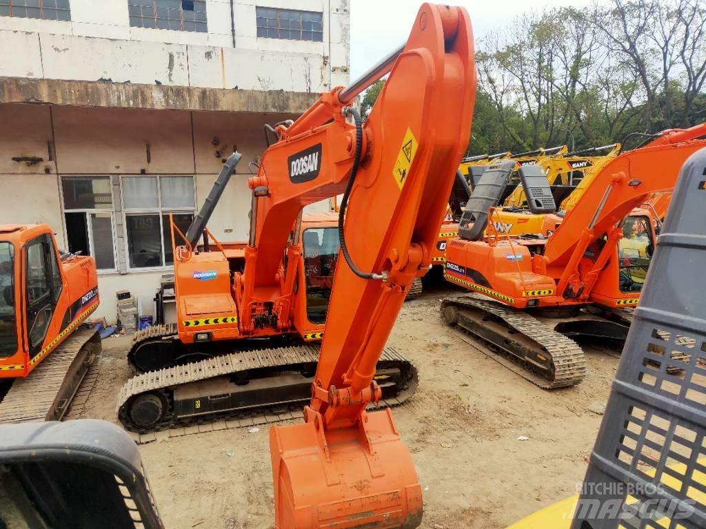Doosan DH 225 LC-7 Гусеничные экскаваторы
