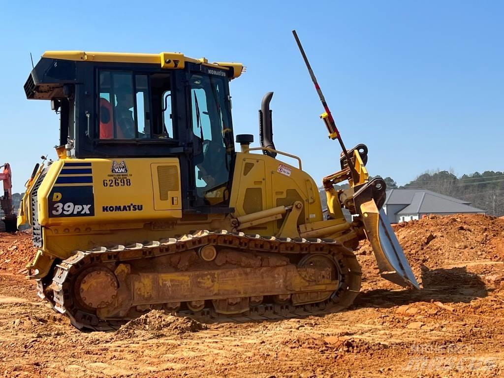 Komatsu D39px-24 Гусеничные бульдозеры